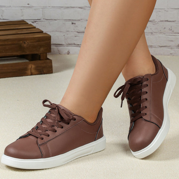 Dame Sneakers med glitrende accent Stilla