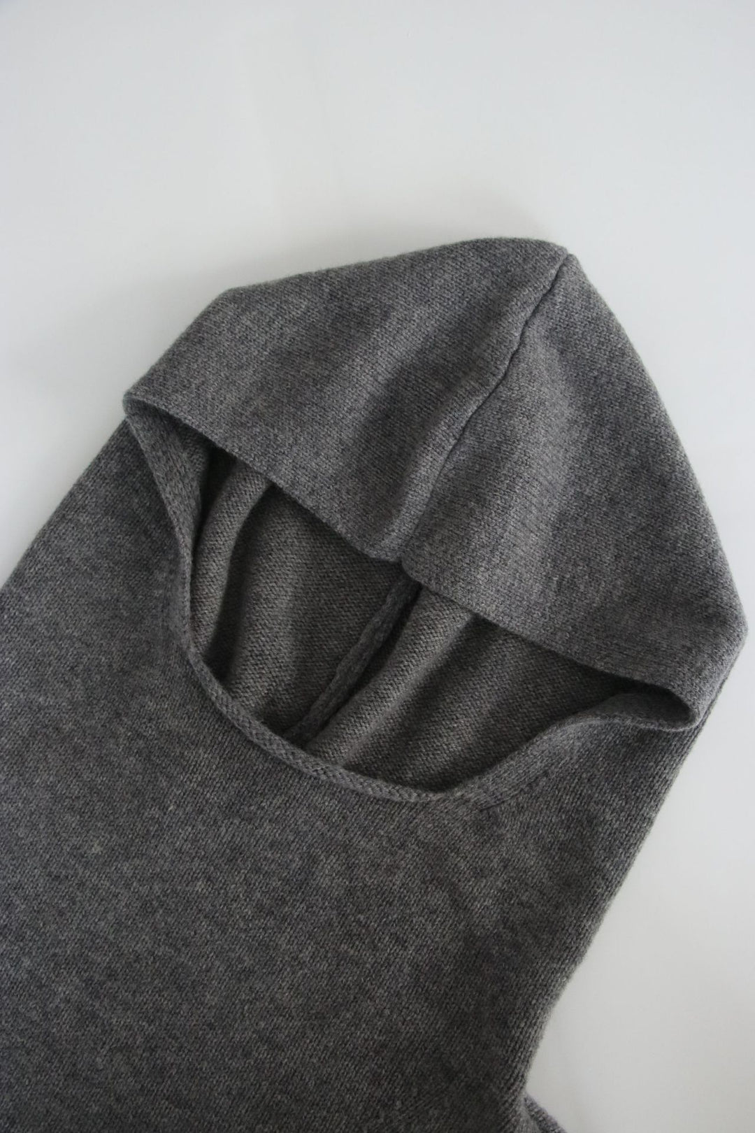 Kvinders hyggelige strikket pullover med hætte Stilla