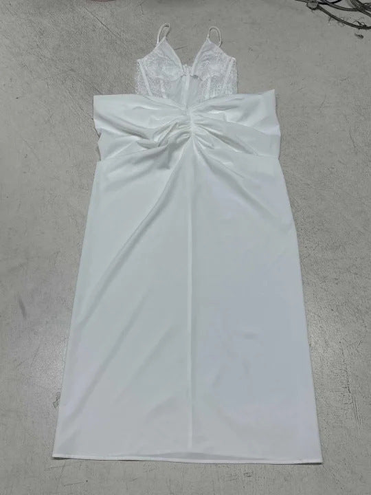 Dame maxikjole med elegant ruffle-detalje og romantiske spaghetti-stropper Skovae