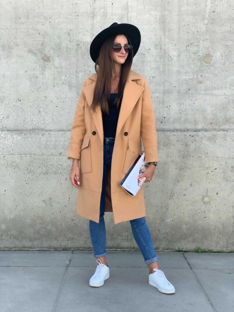 Dame Oversized trenchcoat med dybe lommer og afslappet snit Stilla