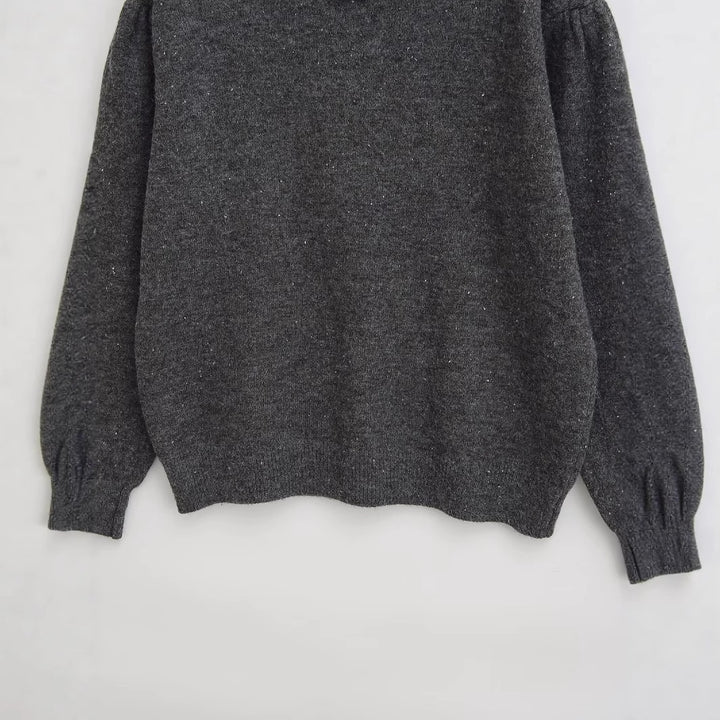 Dame Mode Strikpullover med elegante perledetaljer Stilla