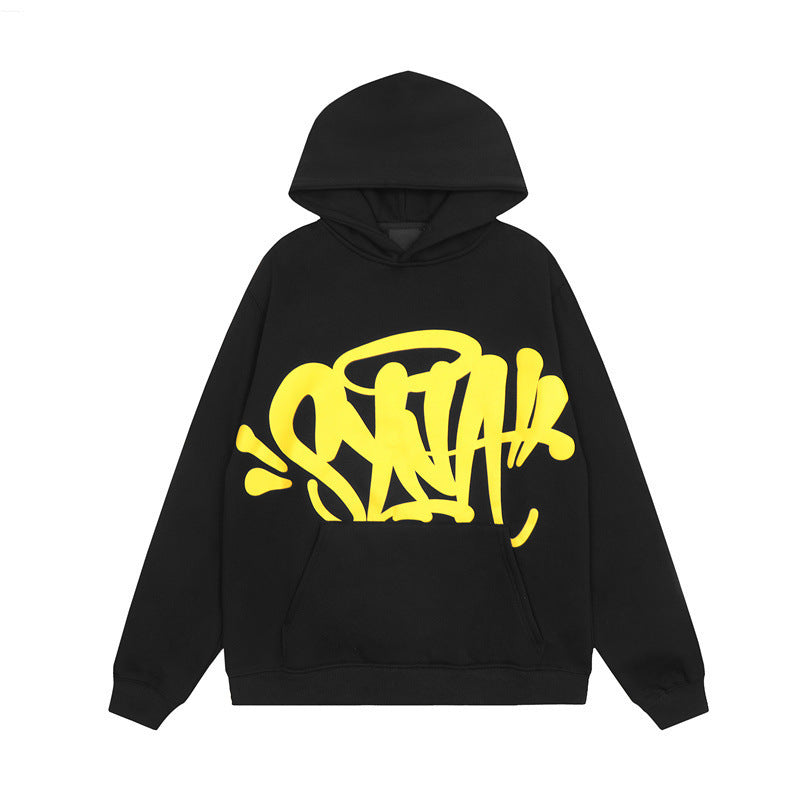 Damens hoodie med kreativ graffiti design og praktiske kengurulommer Skovae