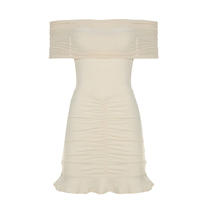 Dame forførende bodycon-kjole med off-shoulder design og ruching Skovae