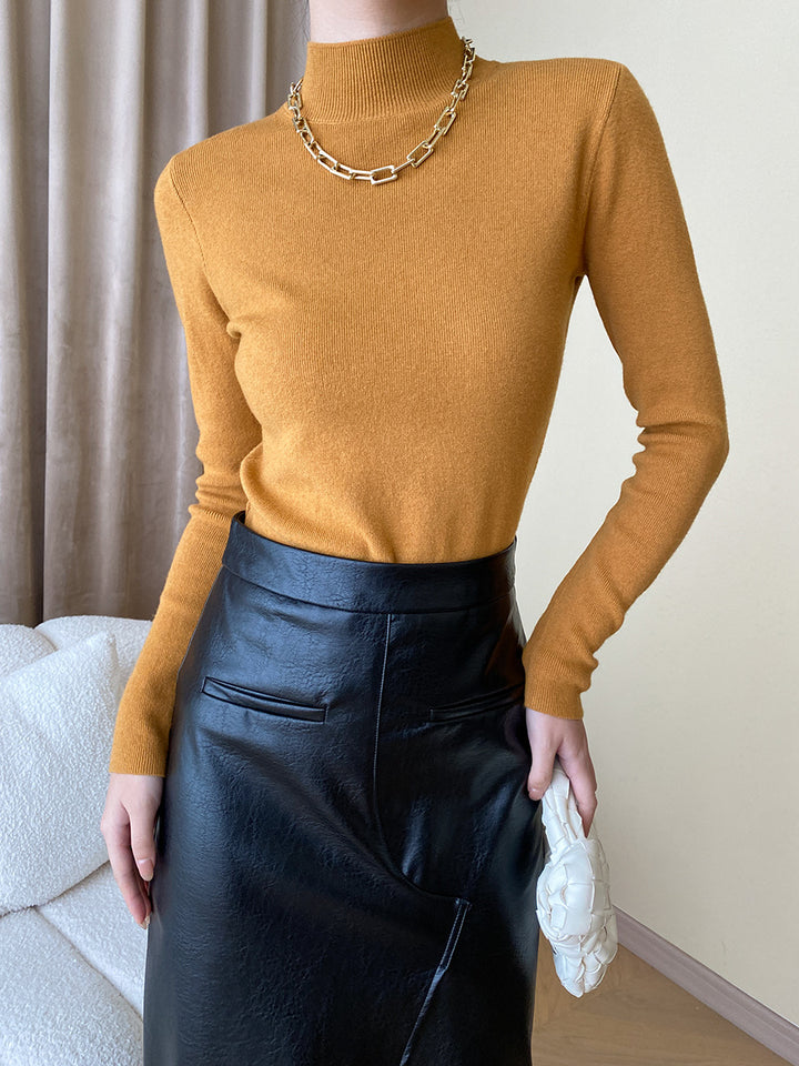 Dame fitted turtleneck top lavet af fint ribstrik Stilla