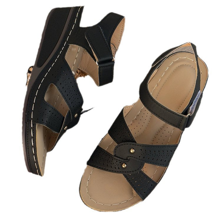 Dame Komfortable Clogsandaler med elegant krydsrem-design Stilla