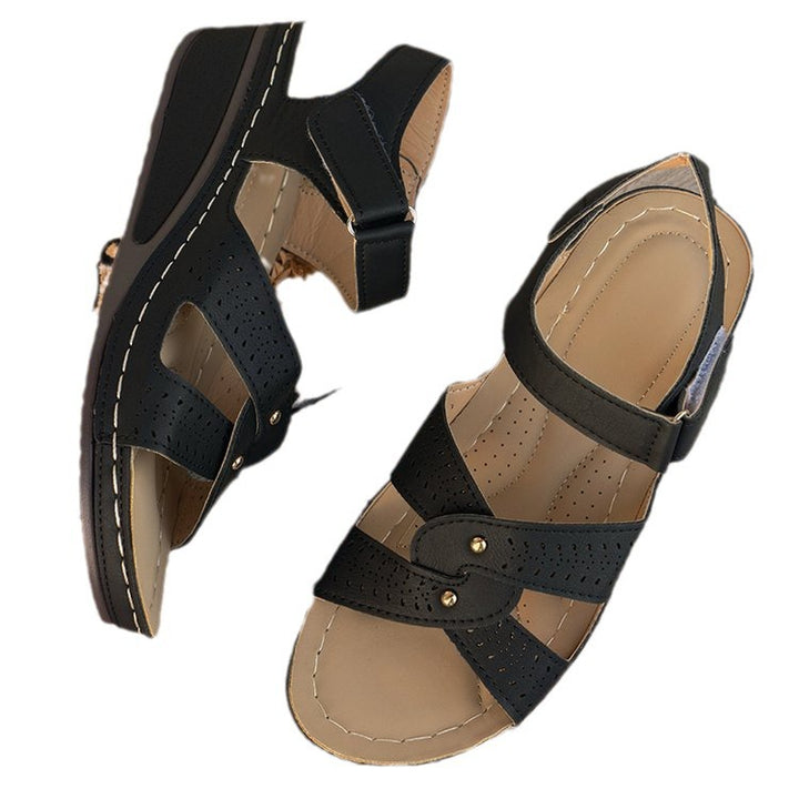Dame Komfortable Clogsandaler med elegant krydsrem-design Stilla