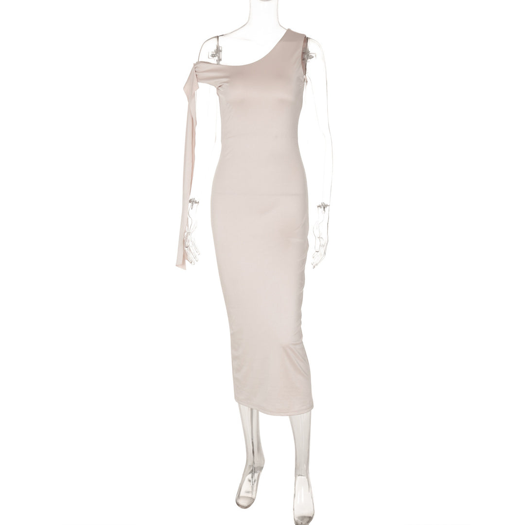 Dame Elegant One-Shoulder-Kjole med tætsiddende silhuet og lange ærmer Skovae