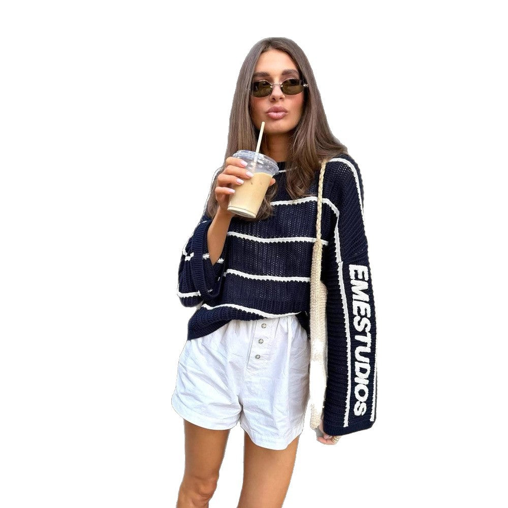 Damer oversized strikket sweater med stribet mønster og kreativ skrifttype Stilla