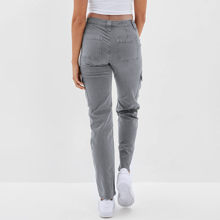 Dame Cargo-Jeans med praktiske sidelommer og moderne snit Stilla