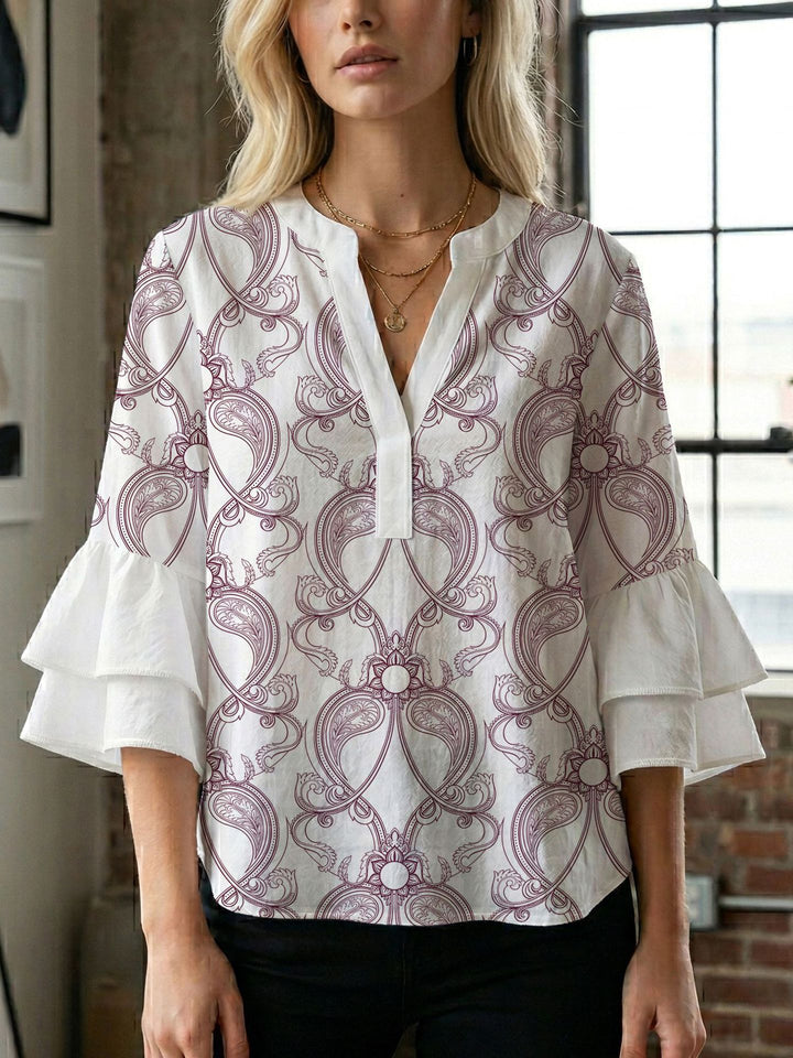 Damebluse med smukt blomstermotiv Skovae