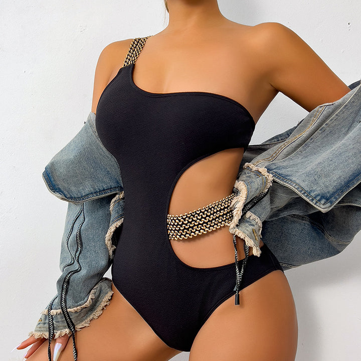 Dame Sporty Éntedeler med asymmetrisk cut-out og elegante accenter Stilla