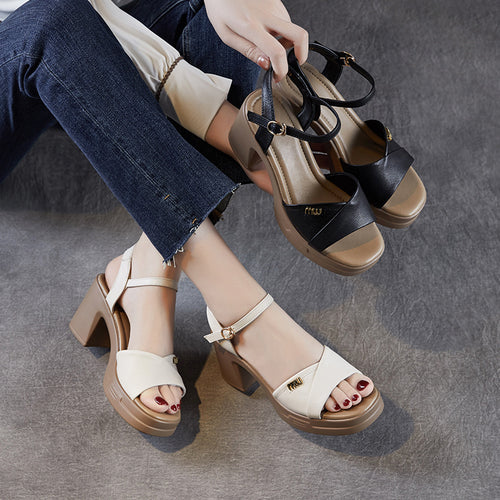Dame Chunky Platform Sandaler med elegant Kryds-Over-Design Stilla