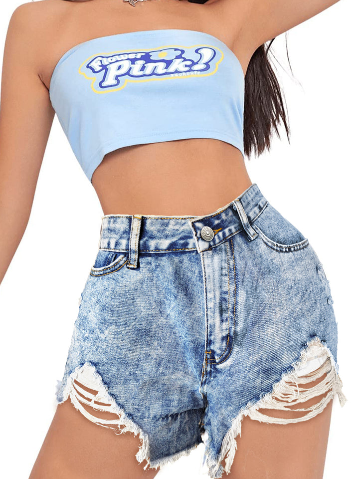 Dame Destroyed Denim-Shorts med asymmetrisk kant og flagrende detaljer Stilla
