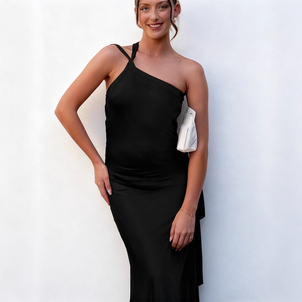 Dame elegant maxi kjole med asymmetrisk design til hals og blank satin