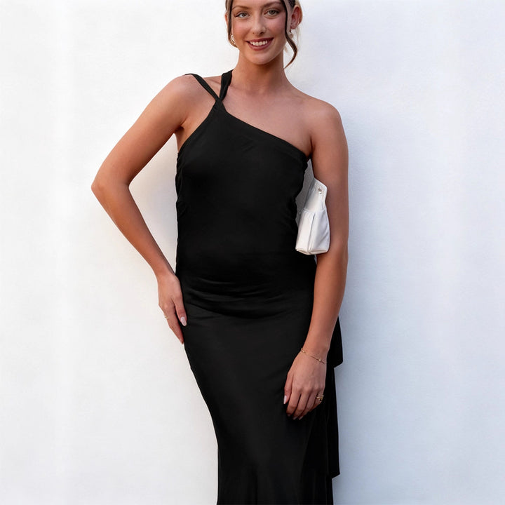 Dame elegant maxi kjole med asymmetrisk design til hals og blank satin