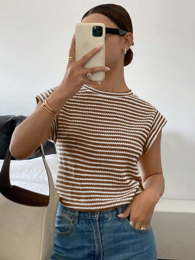 Dame stribet T-shirt med elegant snit og kort ærme Stilla
