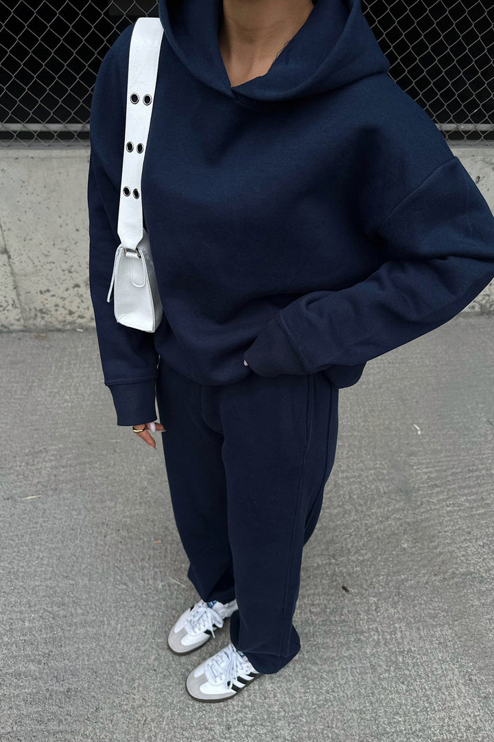 Kvinders sporty hoodie med elegant snit Skovae