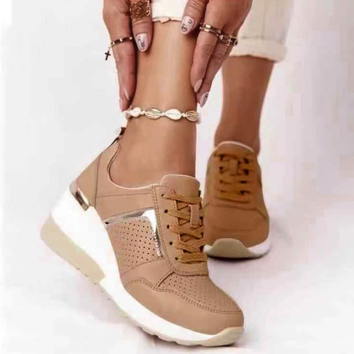 Dame Sporty Sneakers med åndbart mesh-ydre og mode accenter Stilla