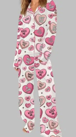 Dame pyjamas med farverigt motiv Skovae