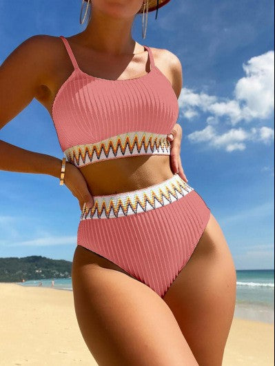 Dame Højtaljet Bikini-sæt med moderigtig rib design og farverig accent Skovae