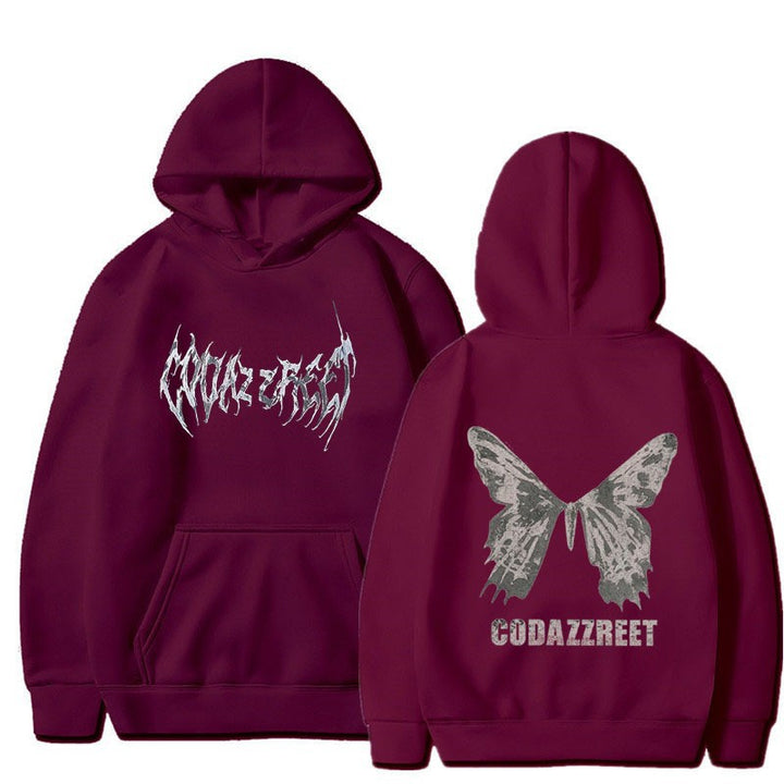 Kvinders hoodie med iøjnefaldende sommerfugl design og kunstnerisk skrift Skovae