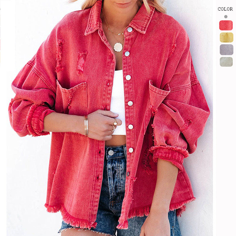 Dame oversized denim jakke i afslappet vintage stil med frynse detaljer