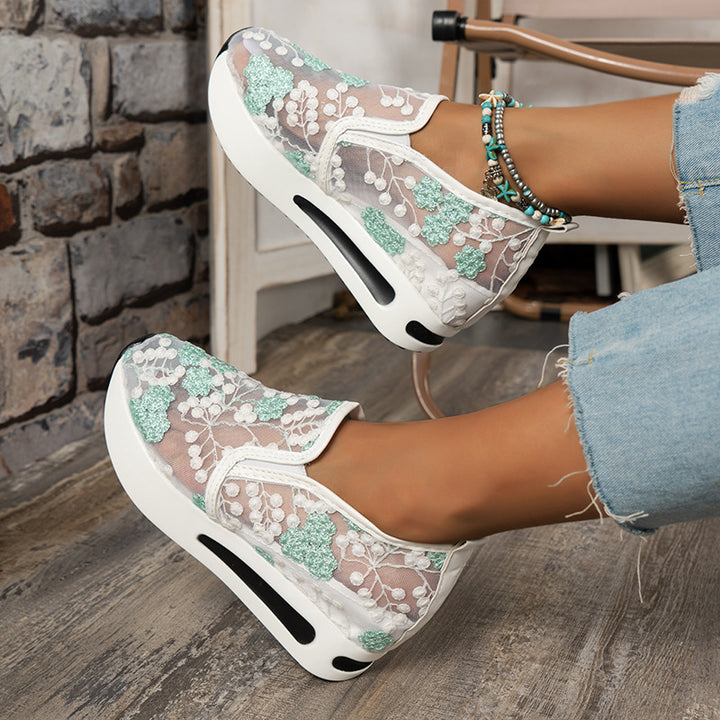 Dame Sporty Sneakers med blomsterbroderi og komfortabel sål Stilla
