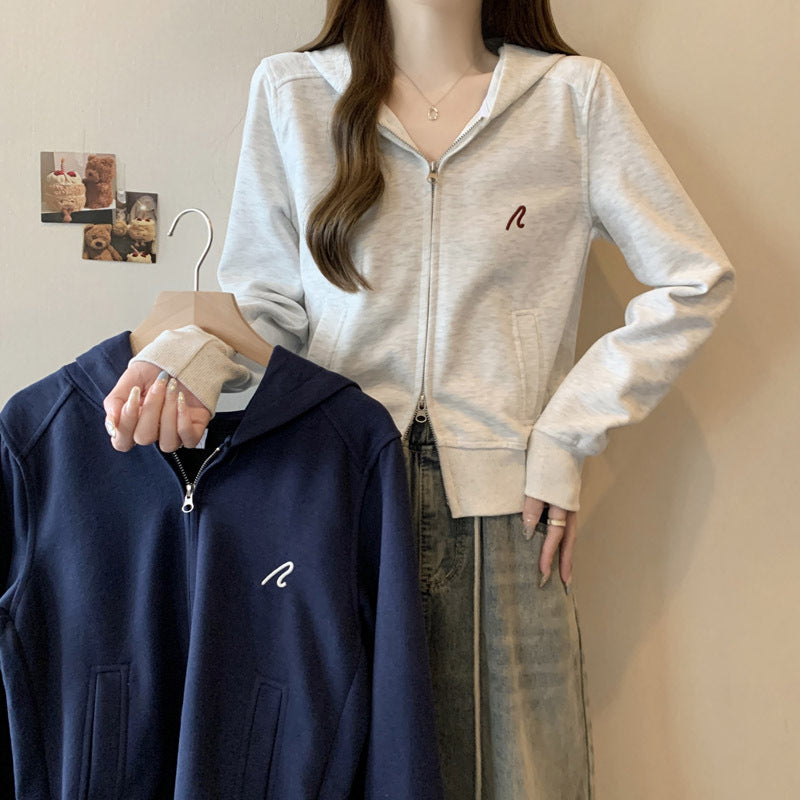 Femme Zip-Up Hoodie med Cropped Design Stilla