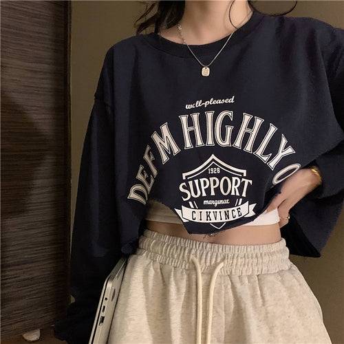 Femme Cropped Graphic Sweatshirt med frynset kant Stilla