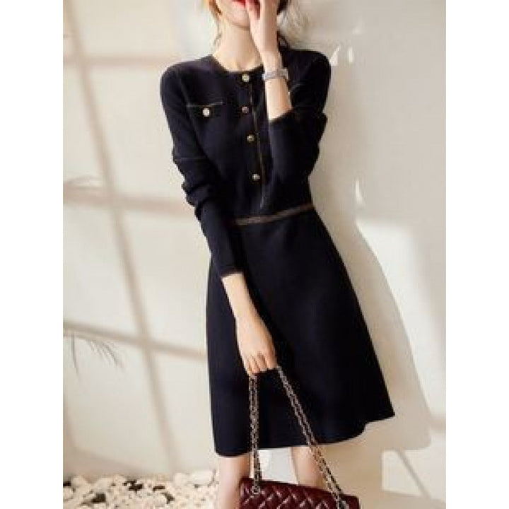 Femme Elegante Knaplukning Strikkjole Stilla