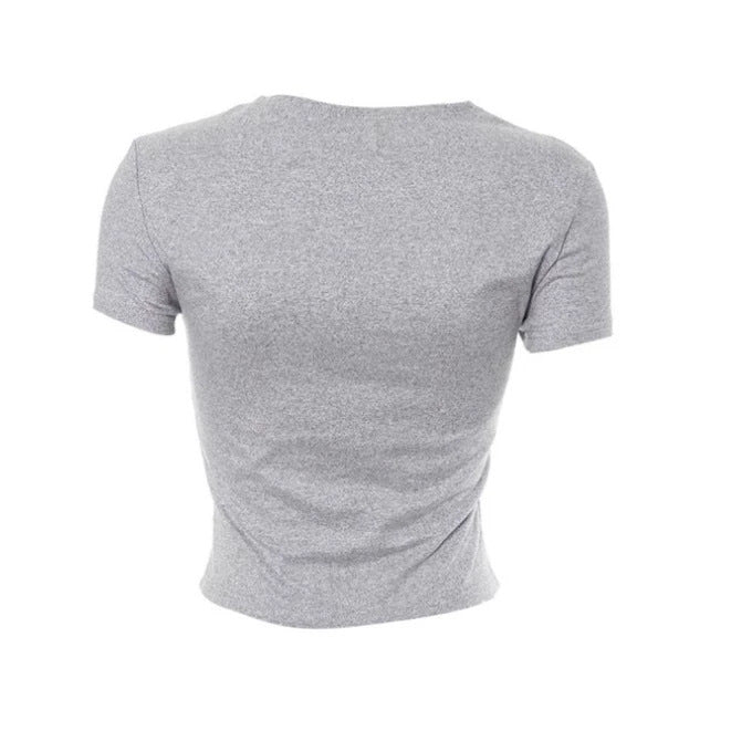 Dame Crop-top med moderne tekst og tætsiddende snit Skovae