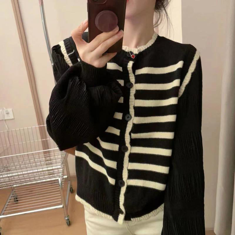 Kvindernes cardigan med voluminøse ærmer og stribet design Stilla