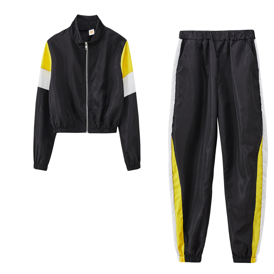 Kvinders sporty track sæt med fashionable høj krave og elastiske manchetter