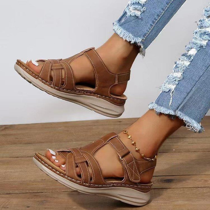 Dame Komfortable Sandaler med fleksibel sål og justerbart remdesign Stilla