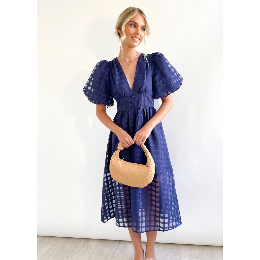 Dame midi kjole med spændende ternet design Stiila