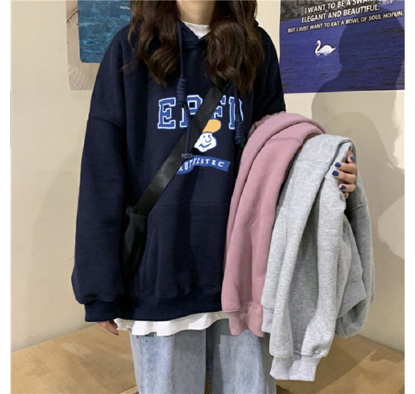 Dame hoodie med unikt logo print Skovae
