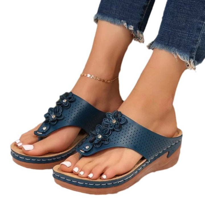 Dame mode flip-flops med florale applikationer og ergonomisk sål Stilla