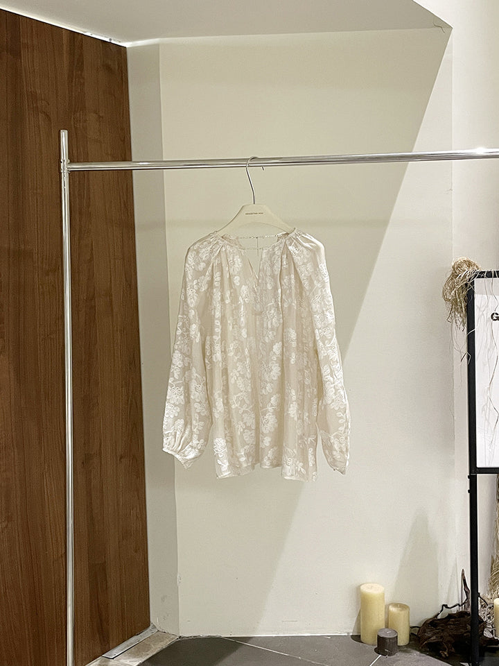 Damebluse med blomsterbroderi Stilla