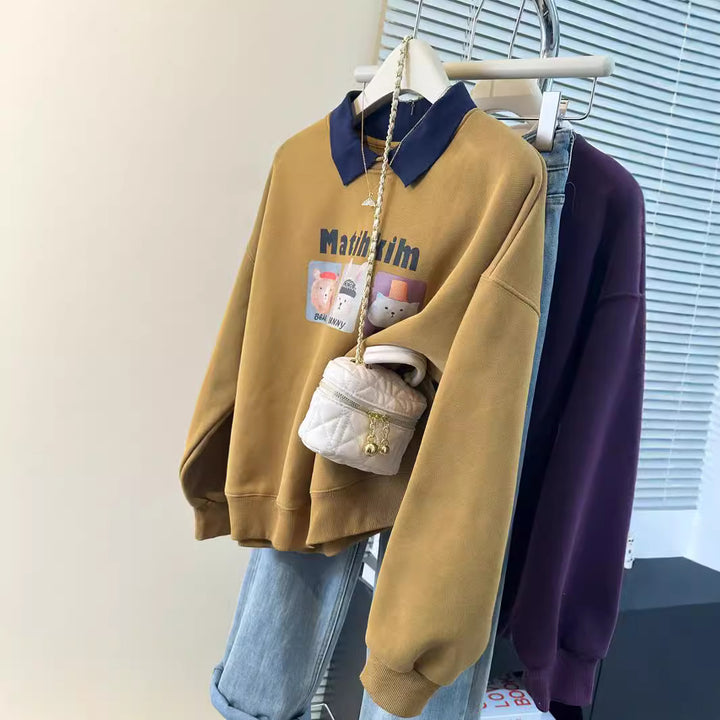 Femme Cozy Graphic Sweatshirt med kontrastkrave Stilla