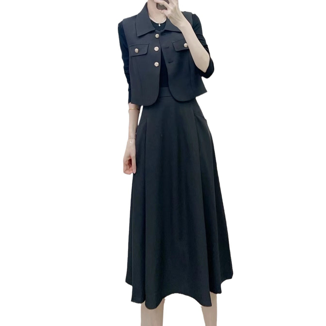 Dame Elegant tøjkombination med moderne blazer og svajende nederdel Stilla