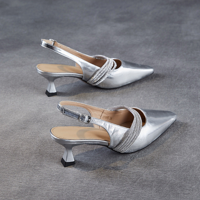 Femme Slingback-hæle med elegant remdetalje Stilla