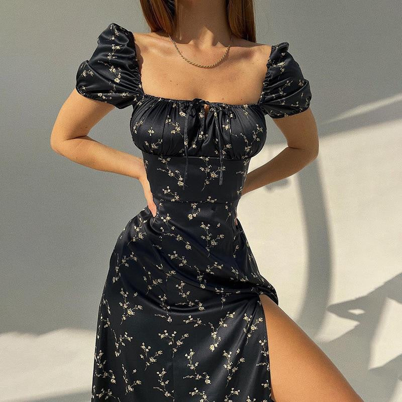 Dame sommermaxikjole med blomsterprint og dyb split Skovae