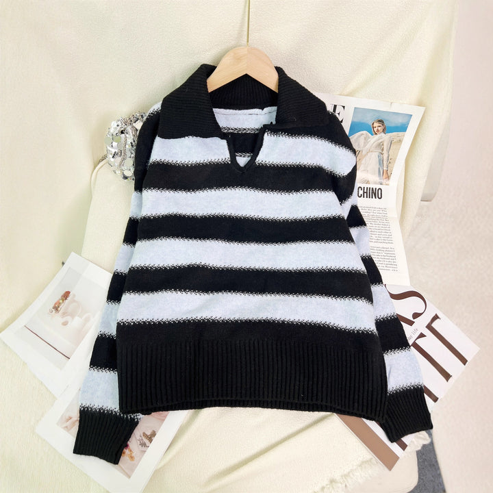 Kvinders stribede sweater med moderne polo-krave og elastisk talje Stilla