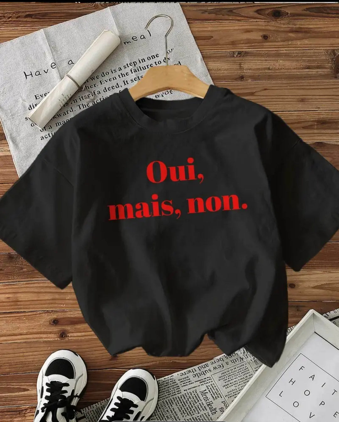Dame T-shirt med kreativ statementtryk og afslappet pasform Stilla
