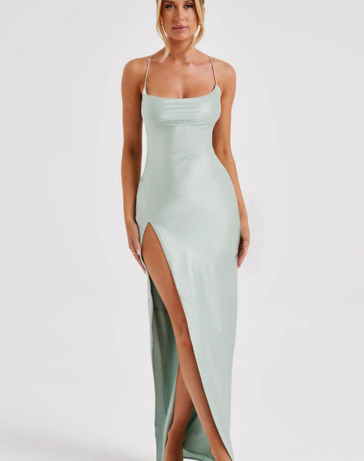 Dame elegant maxikjole med off-shoulder design og sidelids Stilla