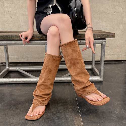 Femme Slouchy Stiletto Thong Sandaler med Nitter-detail Stilla