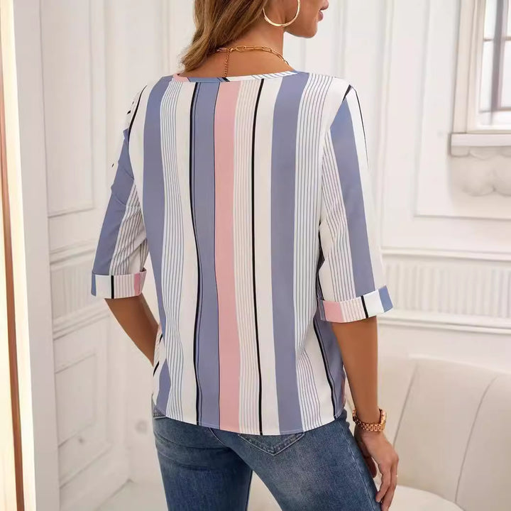 Damebluse med moderigtigt striped mønster og 3/4-ærmer Stilla