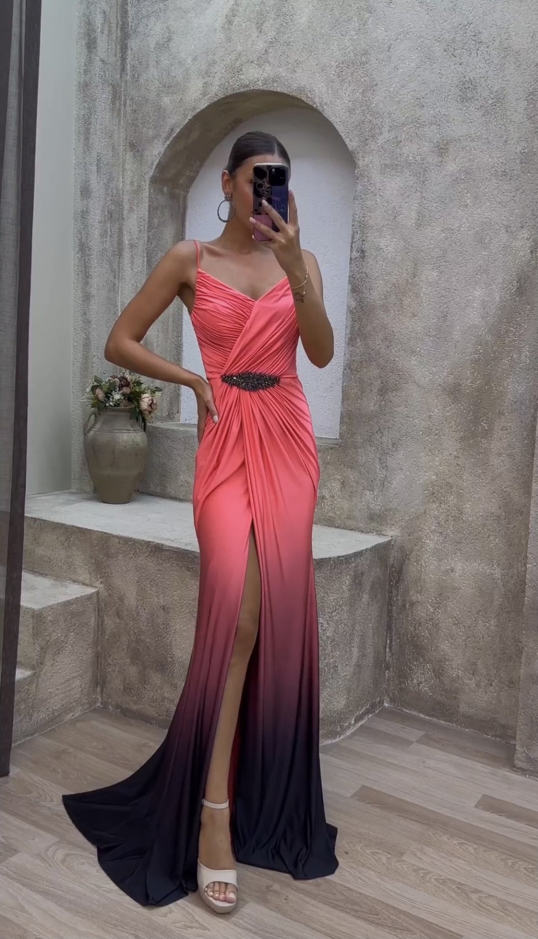 Damer Elegant Maxi Kjole med Dyb Slids og Glitrende Detaljer Skovae