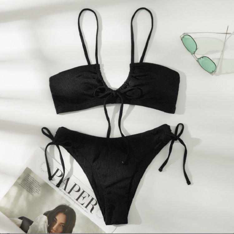 Damebikinier med raffinerede binde-detaljer Skovae