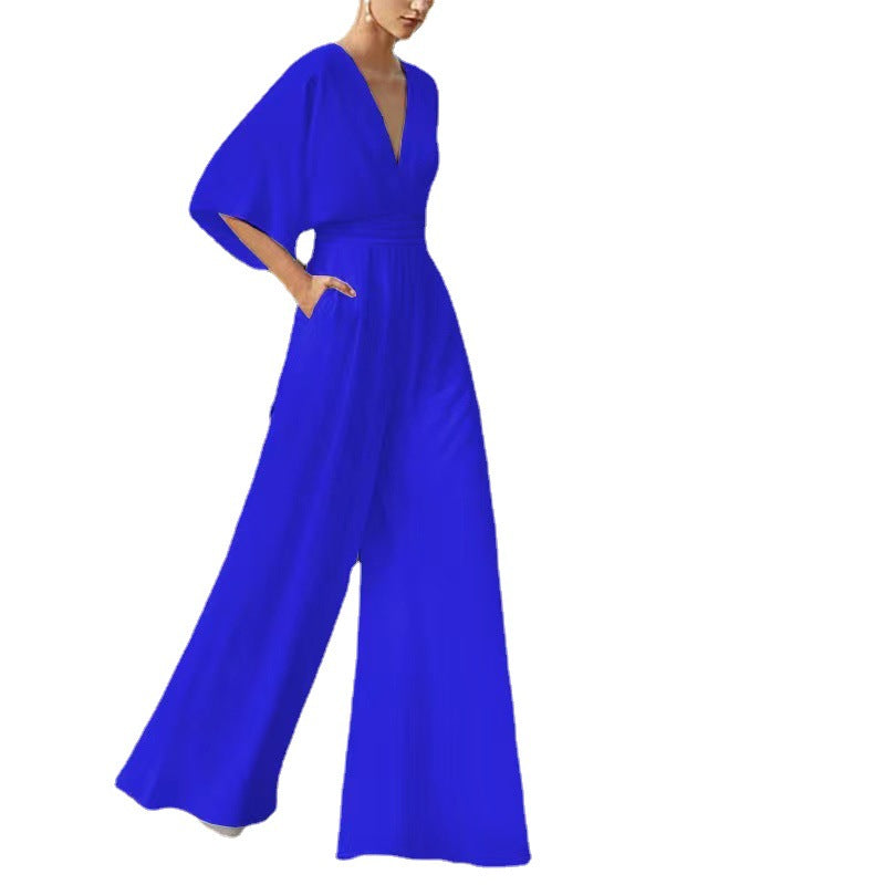 Dame jumpsuit med dyb V-udskæring og brede ben Stilla